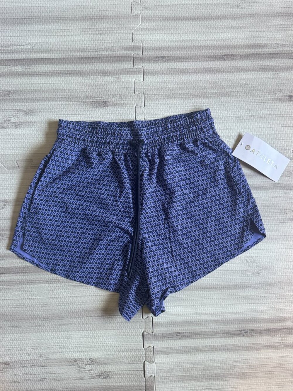 NWT Athleta Women's Blue Crossroads Shorts